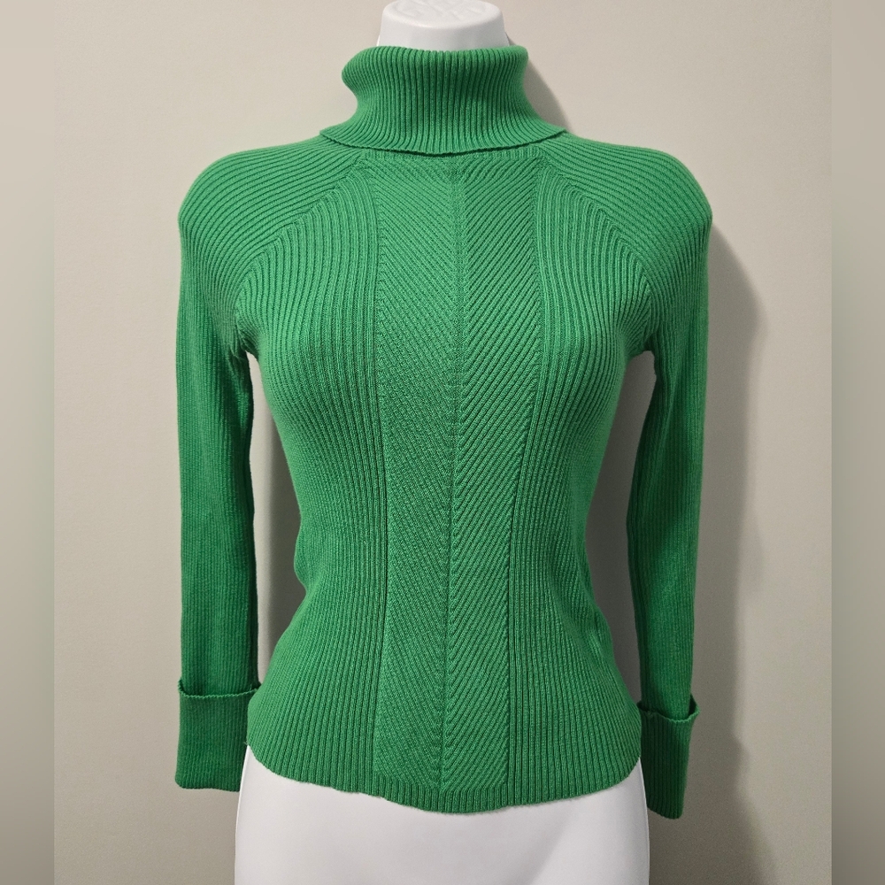 Topshop Vibrant Green Turtleneck Knit Sweater. Size 2.